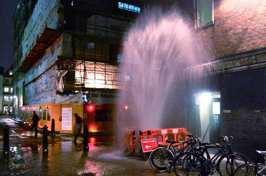 what is classed as a plumbing emergency