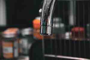what causes a leaky faucet