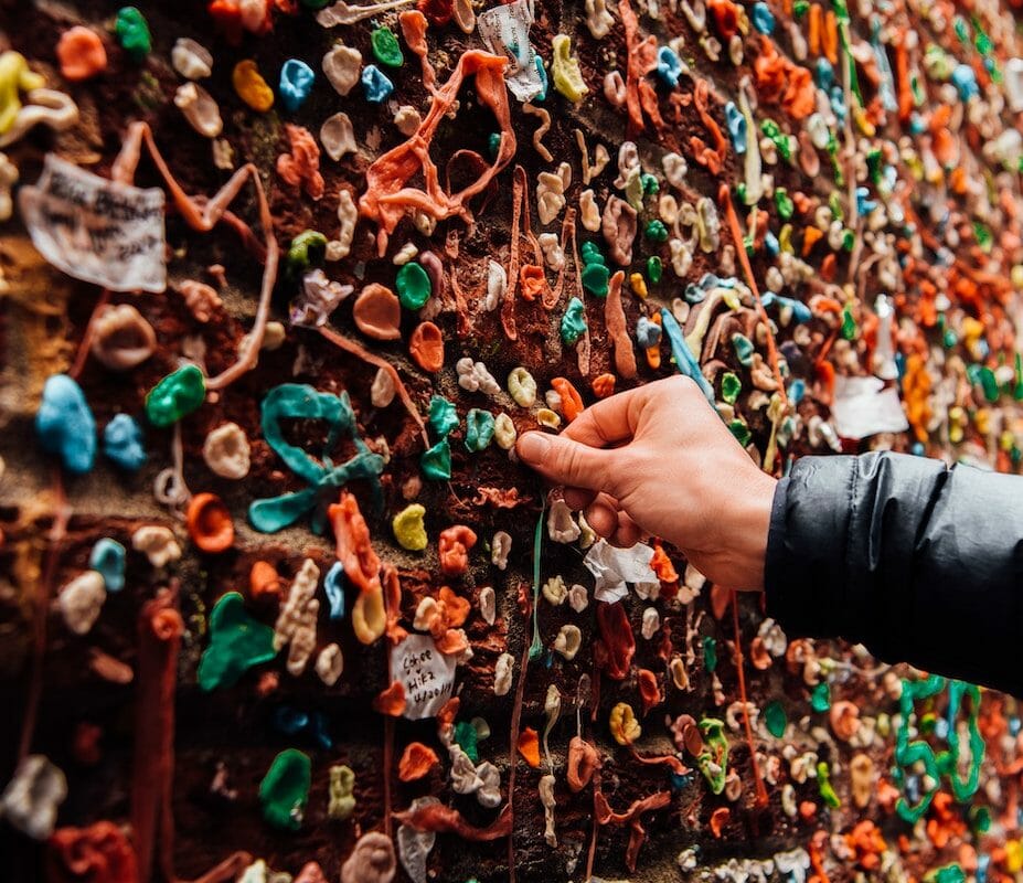 assorted-color wall decoration lot