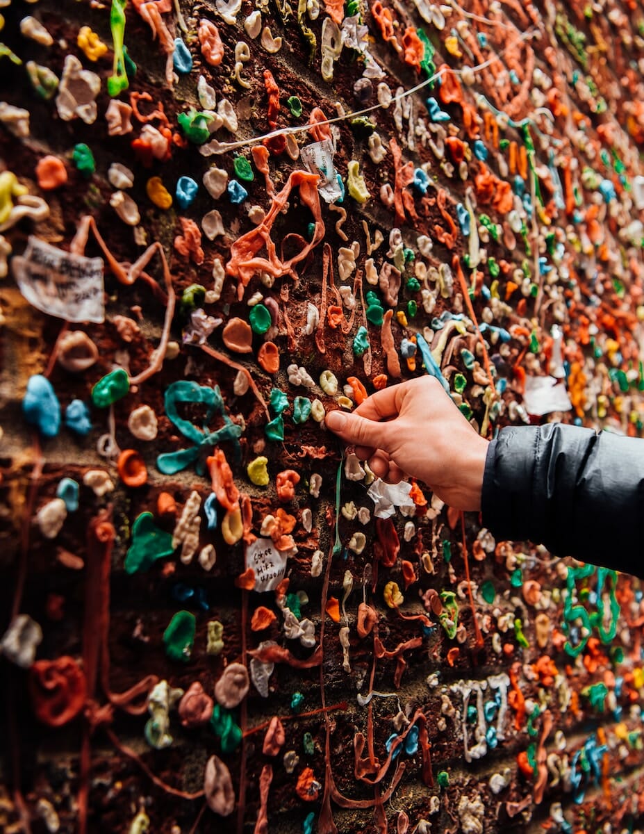 assorted-color wall decoration lot