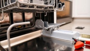 How to fix a dishwasher door that won't latch